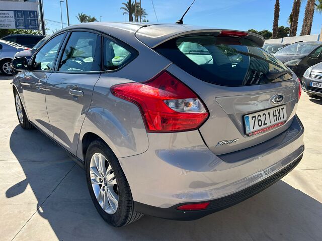 FORD FOCUS TREND 1.6 TI-VCT AUTO SPANISH LHD IN SPAIN 56000 MILES SUPER 2014